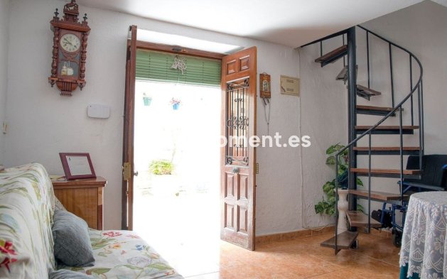 Wiederverkauf - Freistehende Villa - Estepona  - Estepona Centro