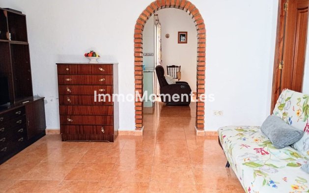 Wiederverkauf - Freistehende Villa - Estepona  - Estepona Centro