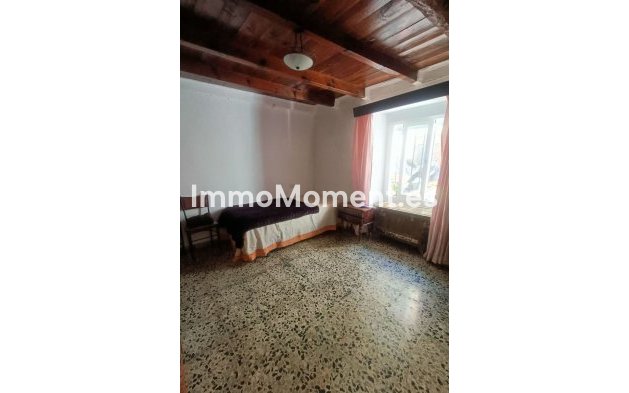 Wiederverkauf - Freistehende Villa - Estepona  - Estepona Centro