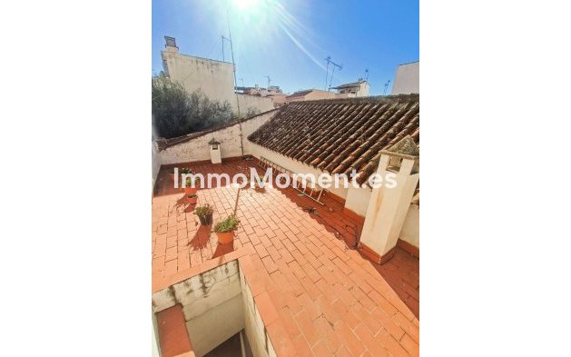 Wiederverkauf - Freistehende Villa - Estepona  - Estepona Centro