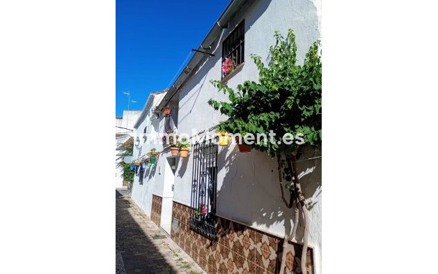Wiederverkauf - Freistehende Villa - Estepona  - Estepona Centro