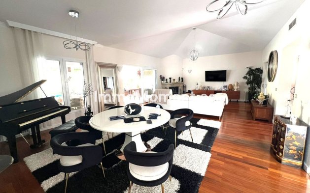 Resale - Detached villa - Mijas - Sierrezuela