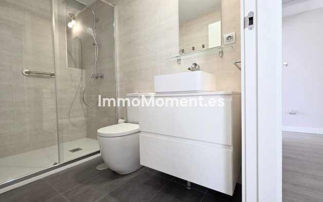 Resale - Apartment - Málaga - Málaga Centro
