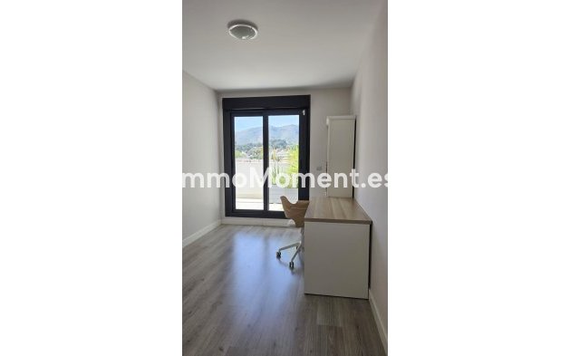 Resale - Apartment - Málaga - Málaga Centro