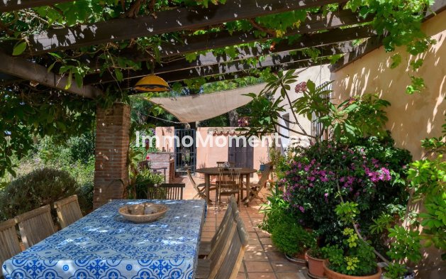Reventa - Villa independiente - Estepona  - Estepona Centro