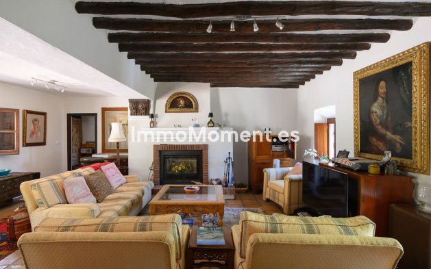 Reventa - Villa independiente - Estepona  - Estepona Centro