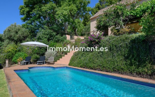 Reventa - Villa independiente - Estepona  - Estepona Centro