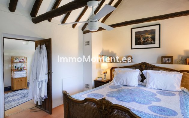 Reventa - Villa independiente - Estepona  - Estepona Centro