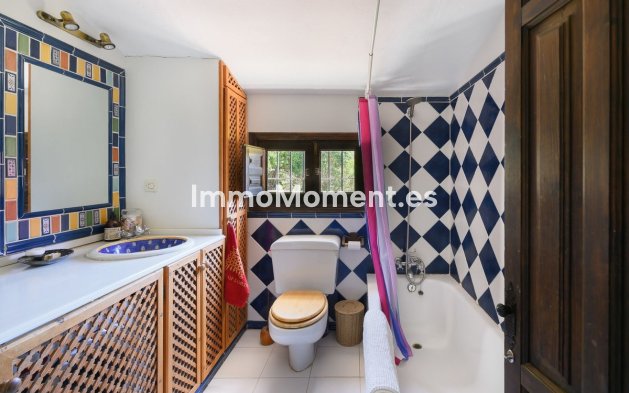 Reventa - Villa independiente - Estepona  - Estepona Centro