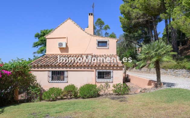 Reventa - Villa independiente - Estepona  - Estepona Centro