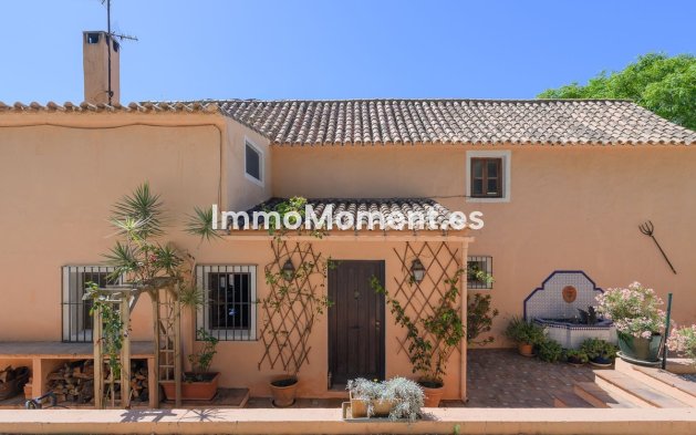 Reventa - Villa independiente - Estepona  - Estepona Centro