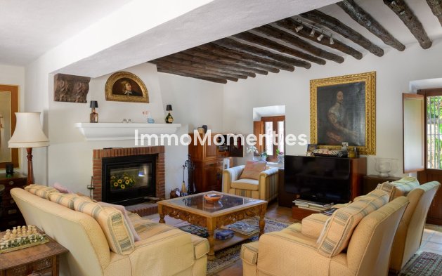 Reventa - Villa independiente - Estepona  - Estepona Centro
