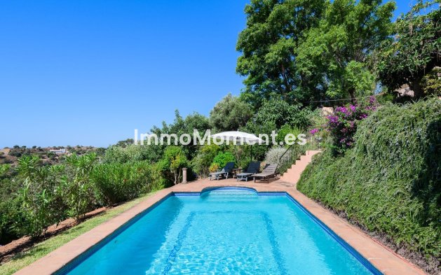 Reventa - Villa independiente - Estepona  - Estepona Centro