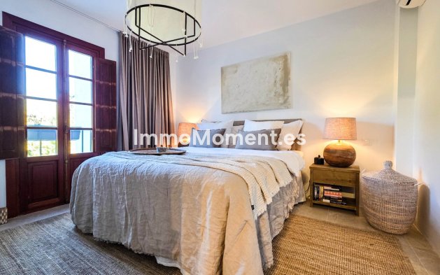 Resale - Apartment - Manilva - La Duquesa