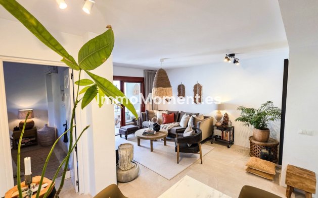 Resale - Apartment - Manilva - La Duquesa