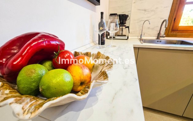 Resale - Apartment - Manilva - La Duquesa