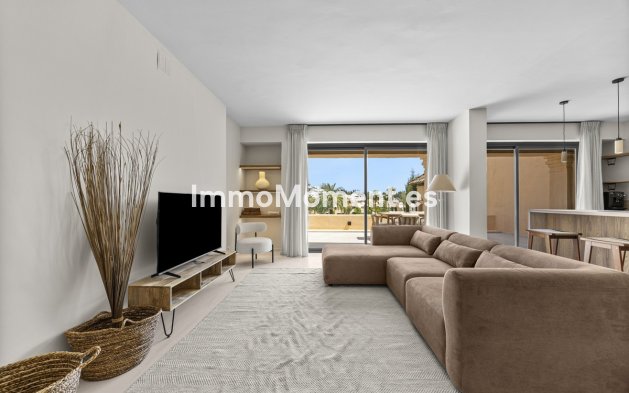 Resale - Apartment - Estepona - Estepona Centro