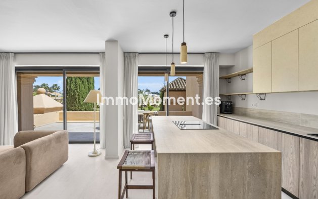 Resale - Apartment - Estepona - Estepona Centro