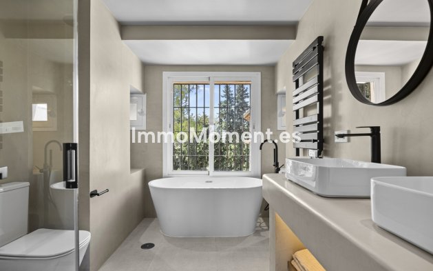 Resale - Apartment - Estepona - Estepona Centro