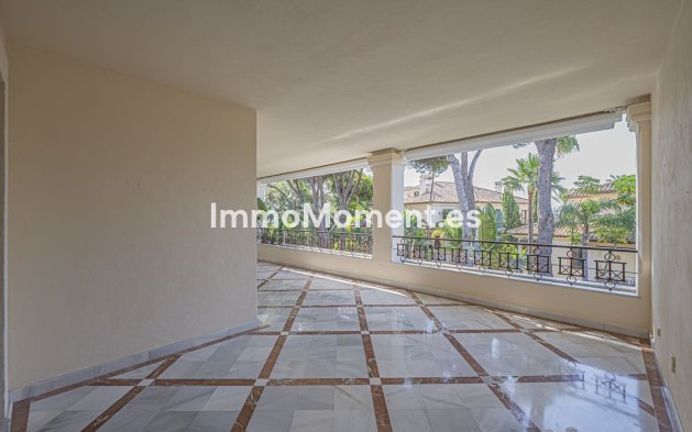 Resale - Apartment - Marbella - Los Monteros