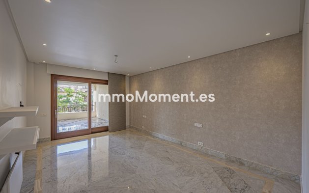 Resale - Apartment - Marbella - Los Monteros
