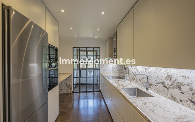 Resale - Apartment - Marbella - Los Monteros