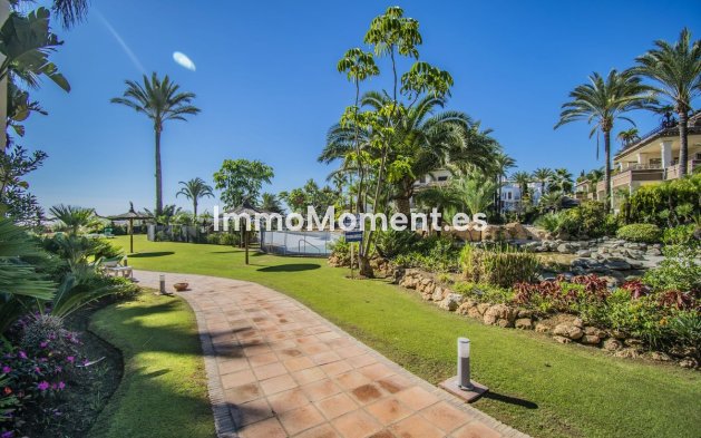 Resale - Apartment - Marbella - Los Monteros