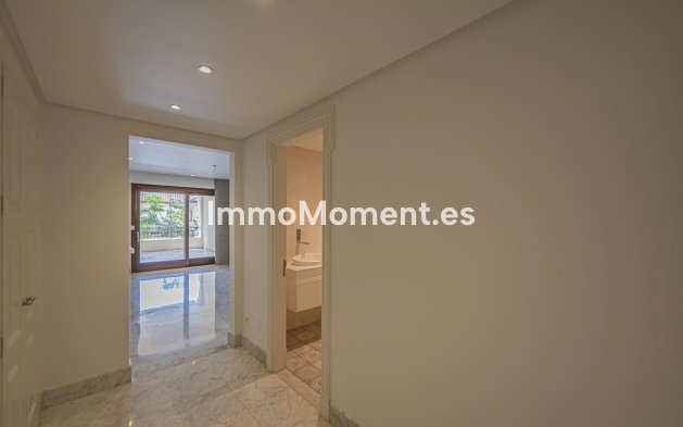 Resale - Apartment - Marbella - Los Monteros