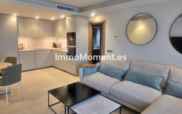 Resale - Apartment - Marbella - Puerto Banús