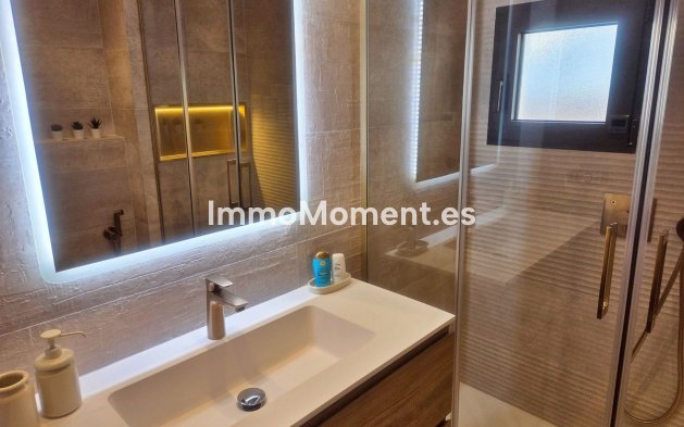 Resale - Apartment - Marbella - Puerto Banús