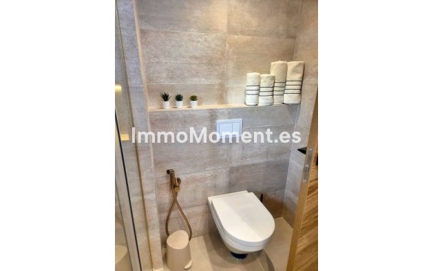 Resale - Apartment - Marbella - Puerto Banús