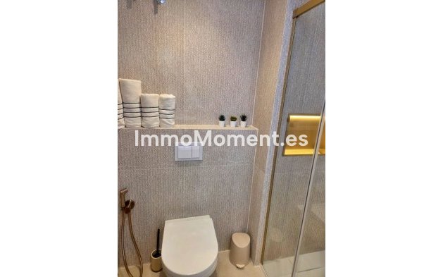 Resale - Apartment - Marbella - Puerto Banús