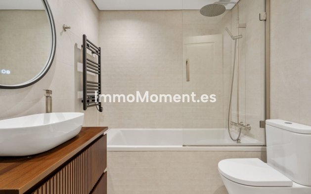 Wiederverkauf - Wohnung - Marbella - Nueva Andalucía