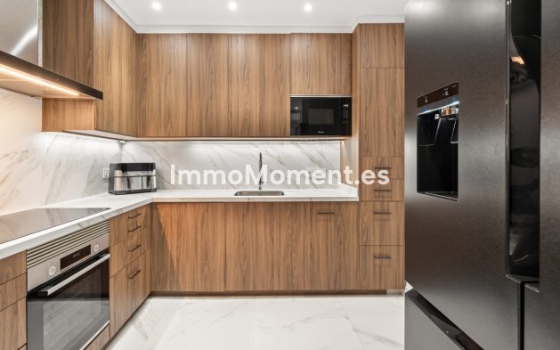 Bestaande woning - Rijtjeshuis - Estepona  - Estepona Centro
