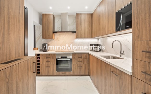 Bestaande woning - Rijtjeshuis - Estepona  - Estepona Centro