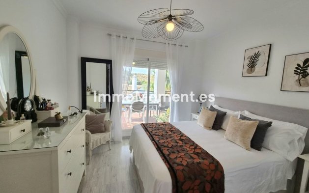 Bestaande woning - Appartement - Binnenland  - Alhaurín Golf
