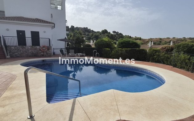 Bestaande woning - Appartement - Binnenland  - Alhaurín Golf