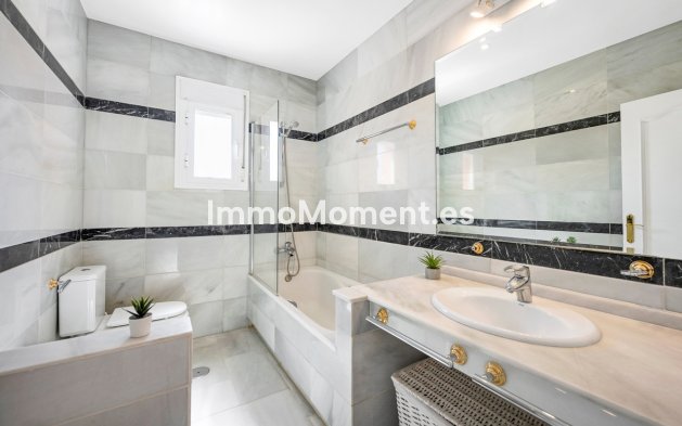 Resale - Detached villa - Sotogrande - Sotogrande Costa