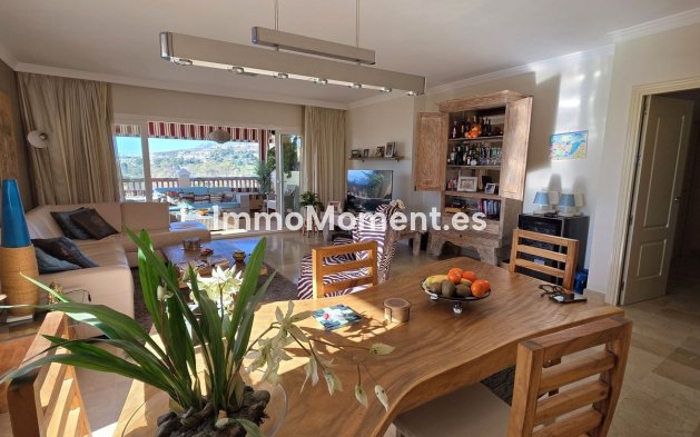 Wiederverkauf - Wohnung - Estepona  - Atalaya