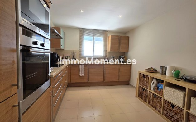 Wiederverkauf - Wohnung - Estepona  - Atalaya