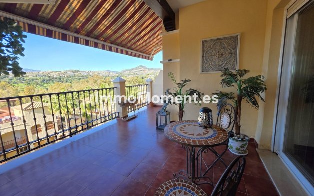 Wiederverkauf - Wohnung - Estepona  - Atalaya