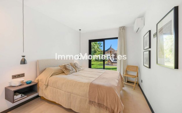 Wiederverkauf - Freistehende Villa - Marbella - Elviria