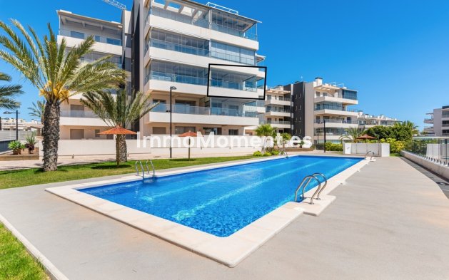Resale - Apartment - Orihuela - Villamartín