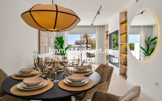 Resale - Apartment - Marbella - Nueva Andalucía