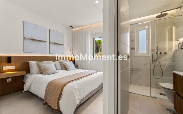 Resale - Apartment - Marbella - Nueva Andalucía