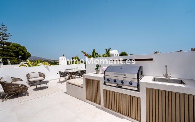 Resale - Apartment - Marbella - Nueva Andalucía