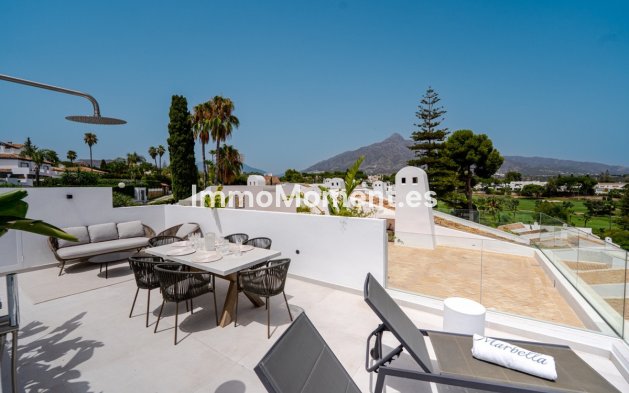 Resale - Apartment - Marbella - Nueva Andalucía