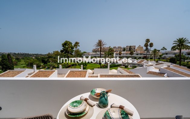 Resale - Apartment - Marbella - Nueva Andalucía