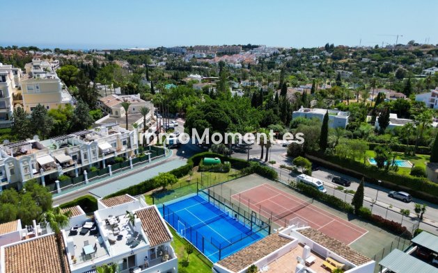 Resale - Apartment - Marbella - Nueva Andalucía