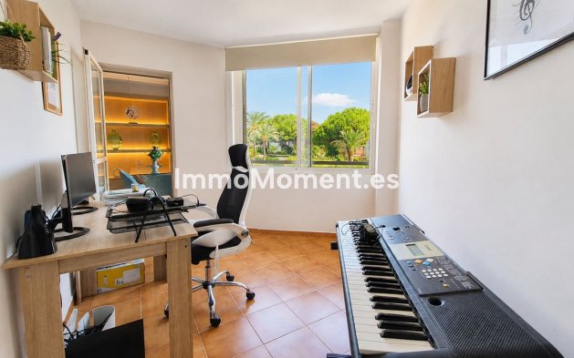 Resale - Apartment - Estepona - New Golden Mile